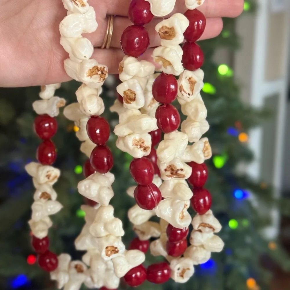 Vintage 1984 Festive Red and White Holiday Popcorn Garland 74 inches long